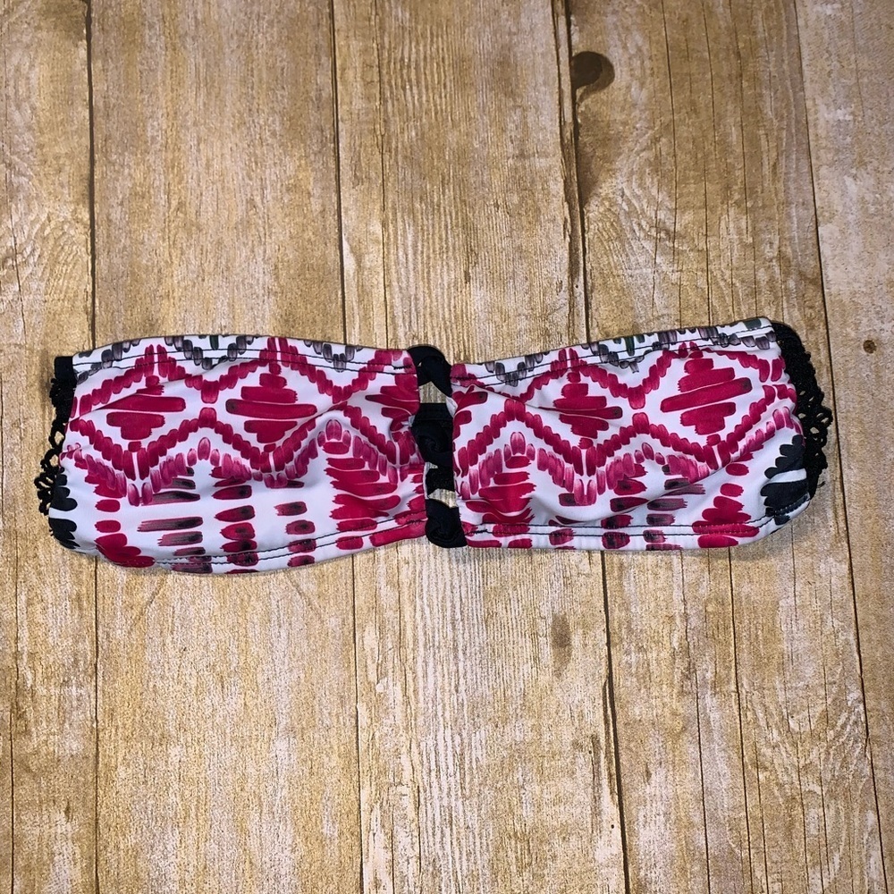 Bandeu bathing suit top